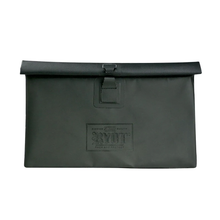 Load image into Gallery viewer, RYOT FLAT PACK WITH REMOVABLE SMELLSAFE CARBON LINER IN BLACK

